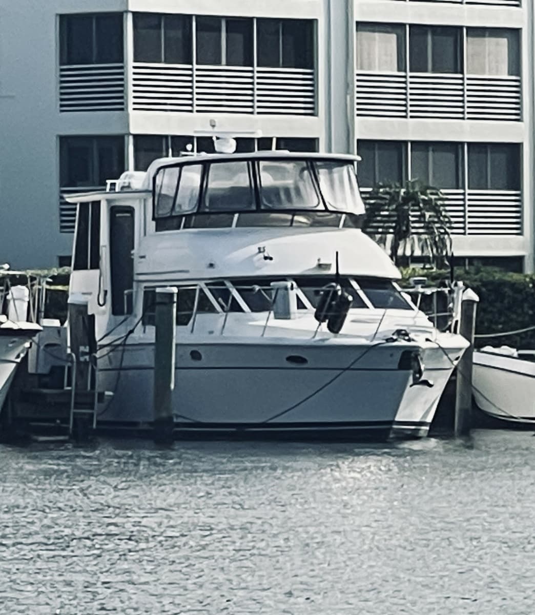1997 CARVER YACHTS 500 COCKPIT MY