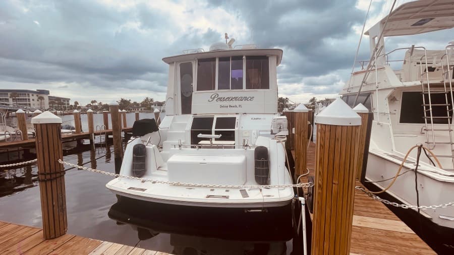 1997 CARVER YACHTS 500 COCKPIT MY