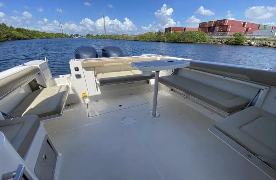 2018 Sailfish 325 DC