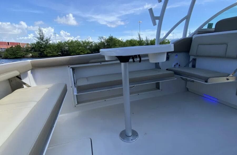 2018 Sailfish 325 DC