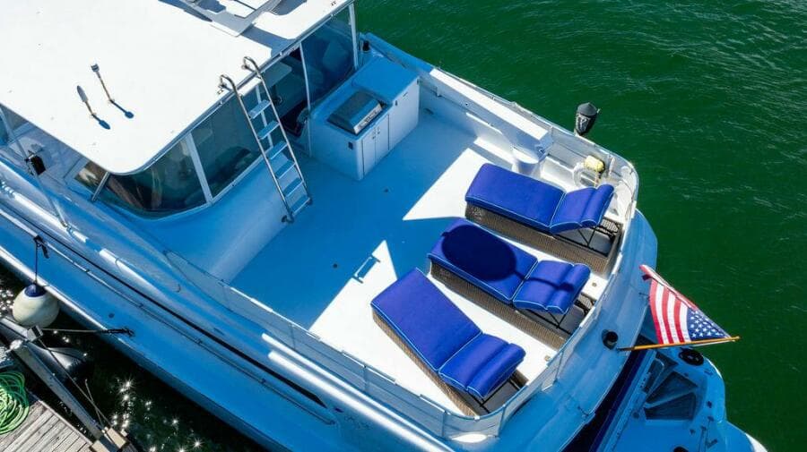 2003 Hatteras Cockpit MY
