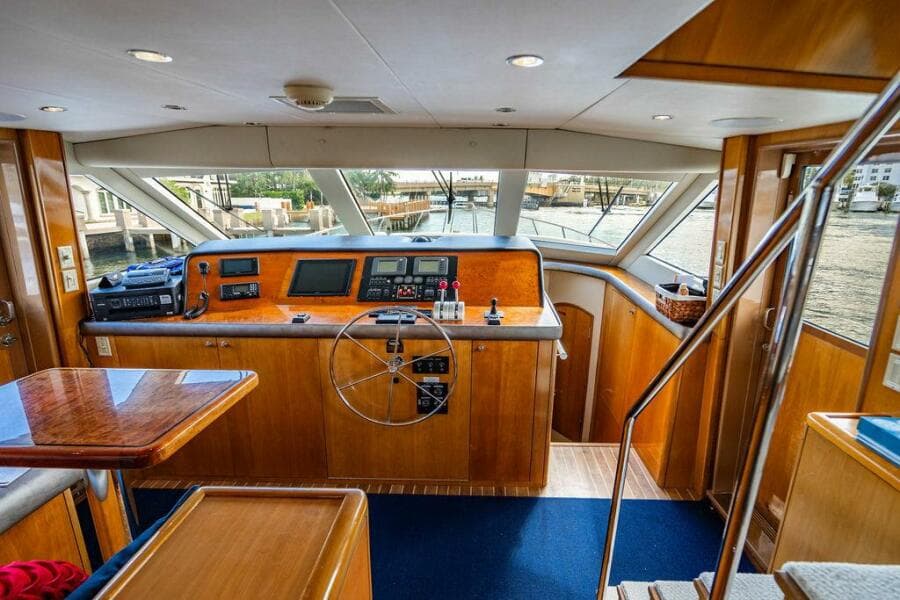 2003 Hatteras Cockpit MY