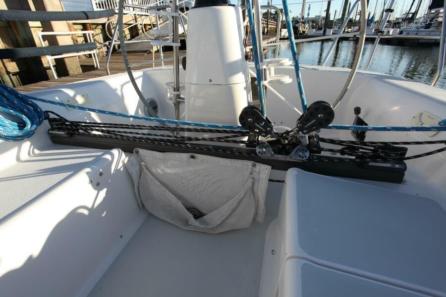 1996 J Boats 120