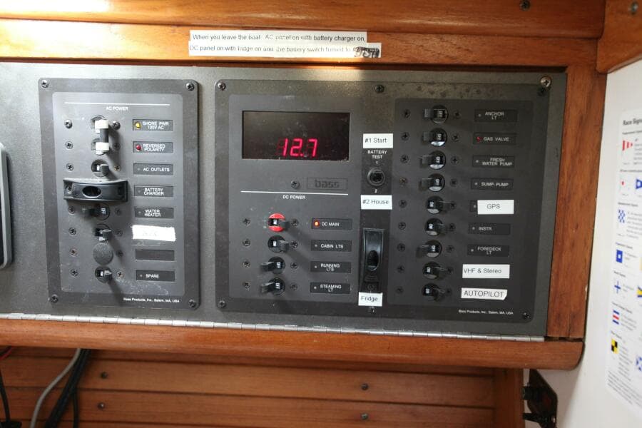 1996 J Boats 120