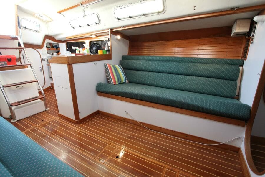 1996 J Boats 120