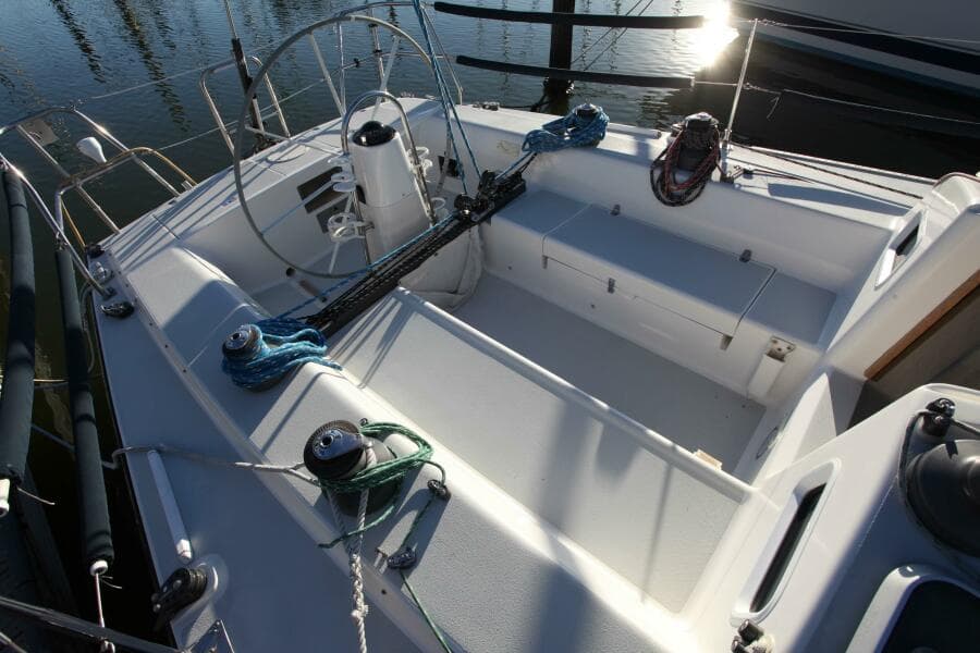 1996 J Boats 120
