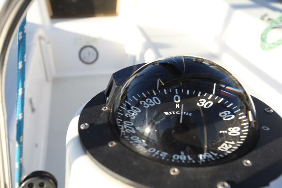 1996 J Boats 120