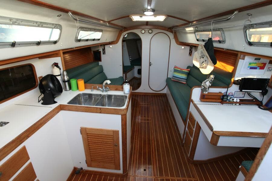 1996 J Boats 120
