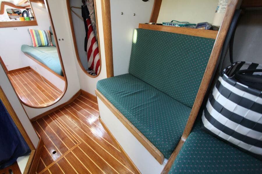 1996 J Boats 120