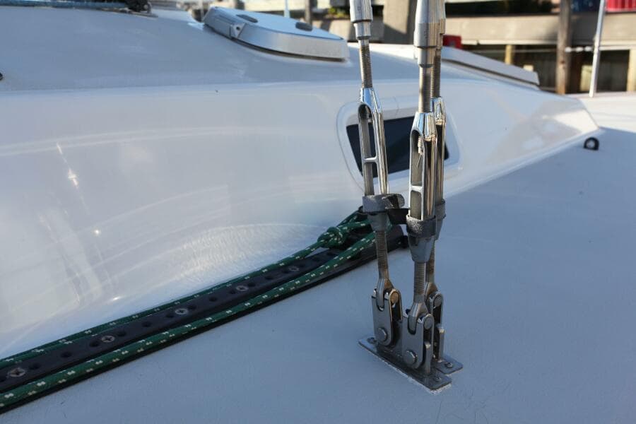 1996 J Boats 120