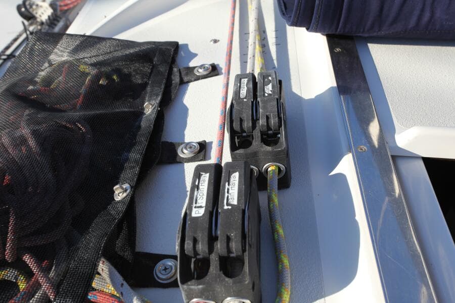 1996 J Boats 120