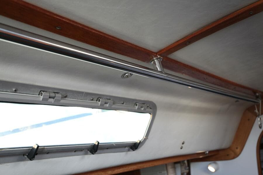 1996 J Boats 120