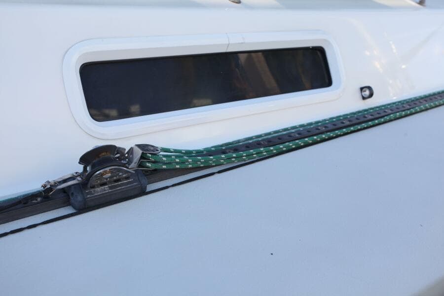 1996 J Boats 120