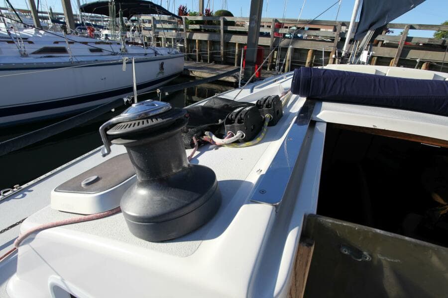 1996 J Boats 120