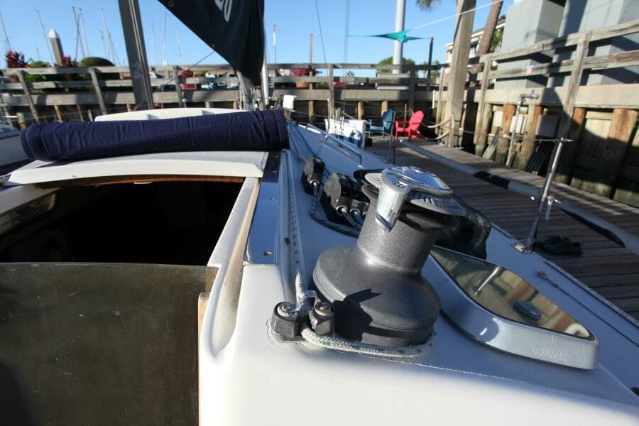 1996 J Boats 120