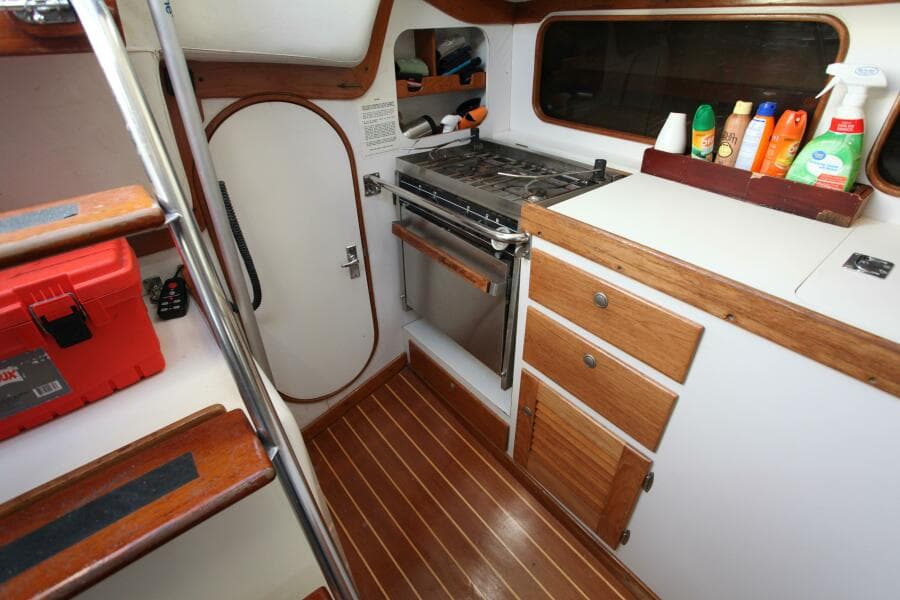 1996 J Boats 120