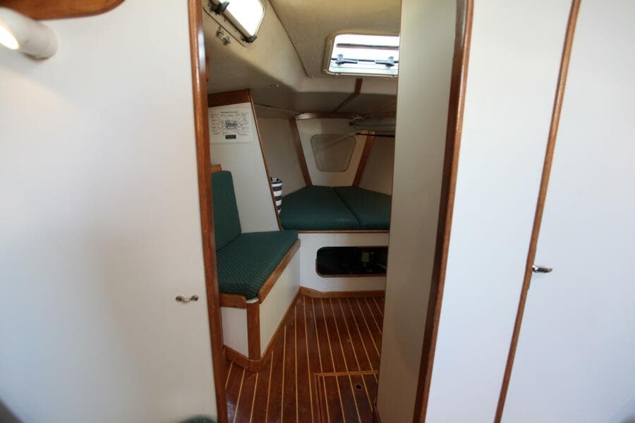 1996 J Boats 120