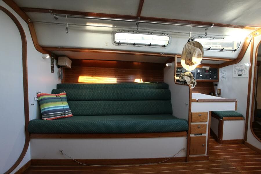 1996 J Boats 120