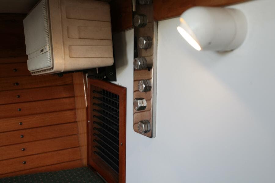 1996 J Boats 120