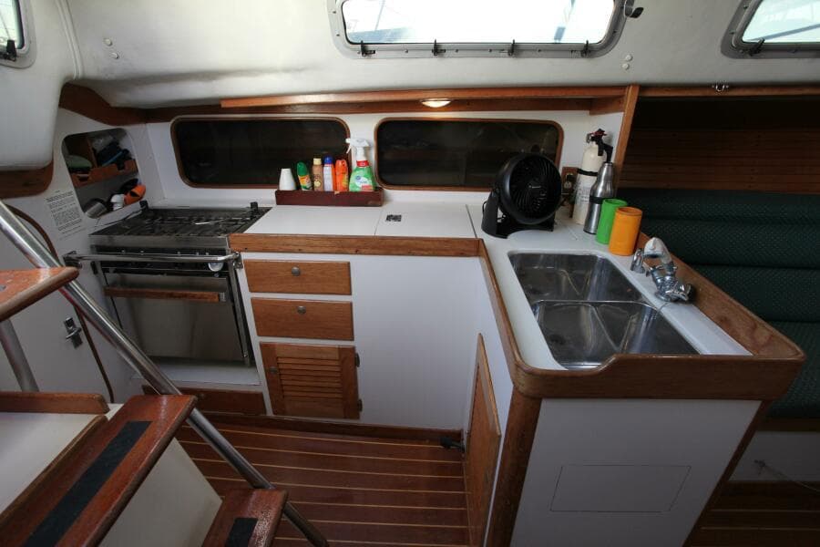 1996 J Boats 120