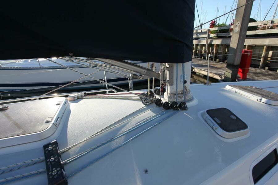 1996 J Boats 120
