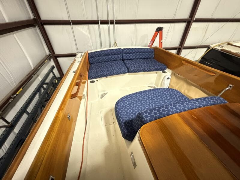 2004 Hinckley 36 Picnic Boat EP