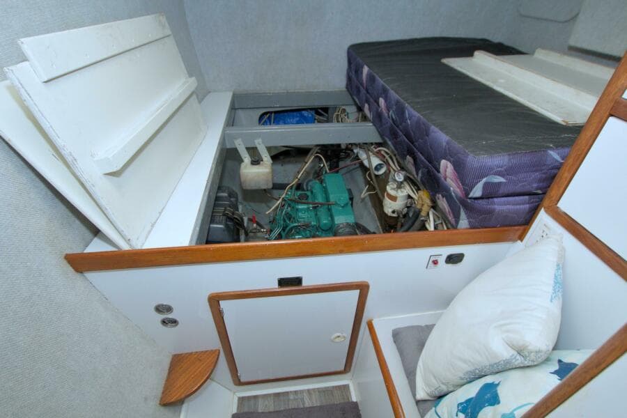 1996 Manta 40