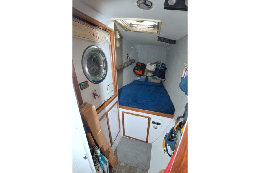 1996 Manta 40
