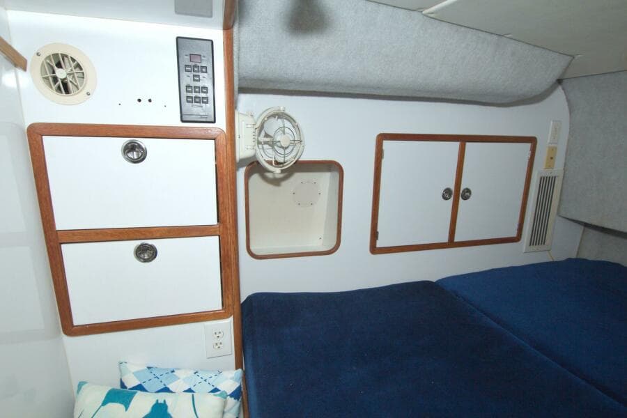 1996 Manta 40