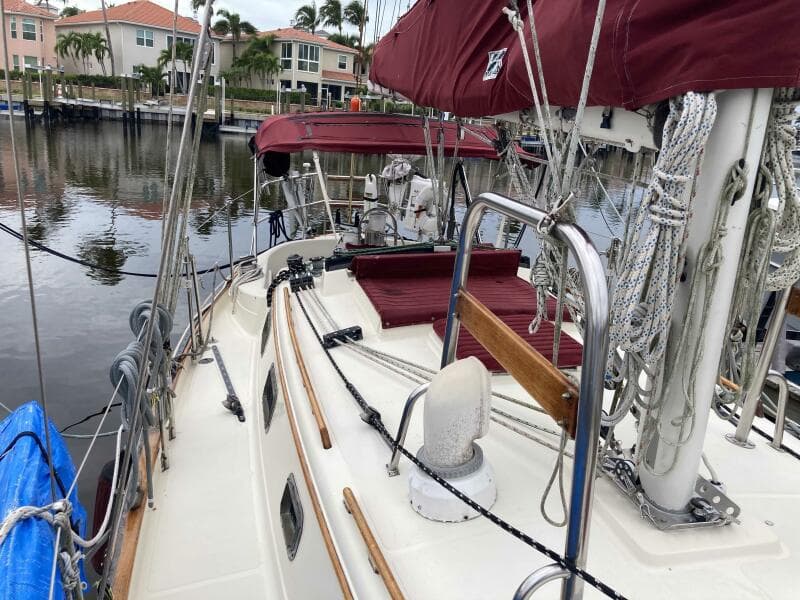 1990 Pacific Seacraft 34 Voyager