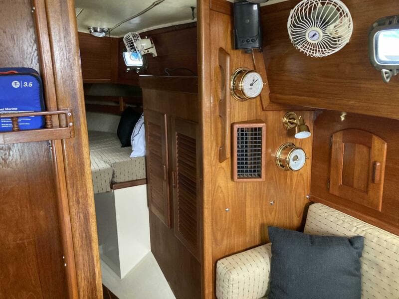 1990 Pacific Seacraft 34 Voyager