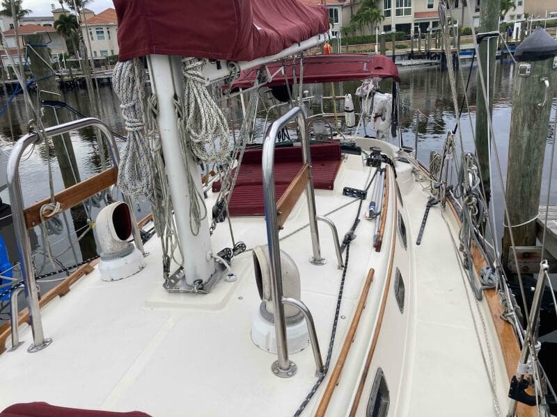 1990 Pacific Seacraft 34 Voyager
