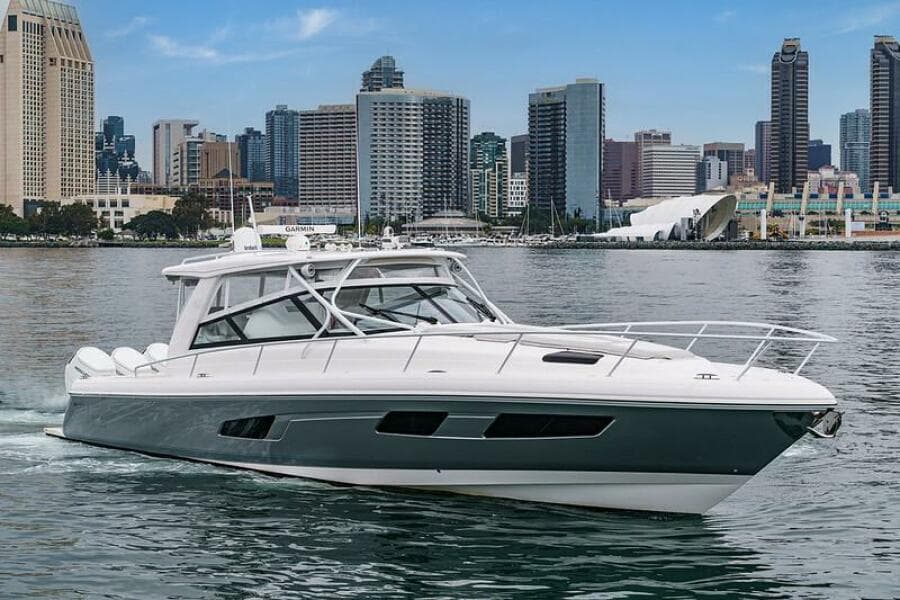 2022 Intrepid 477 Evolution
