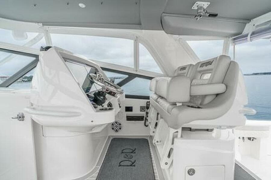 2022 Intrepid 477 Evolution