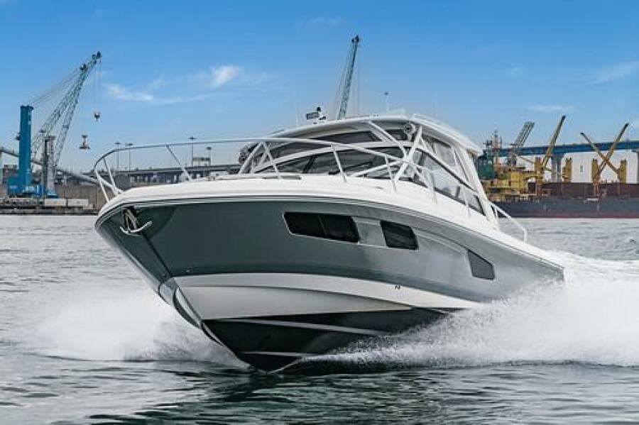 2022 Intrepid 477 Evolution