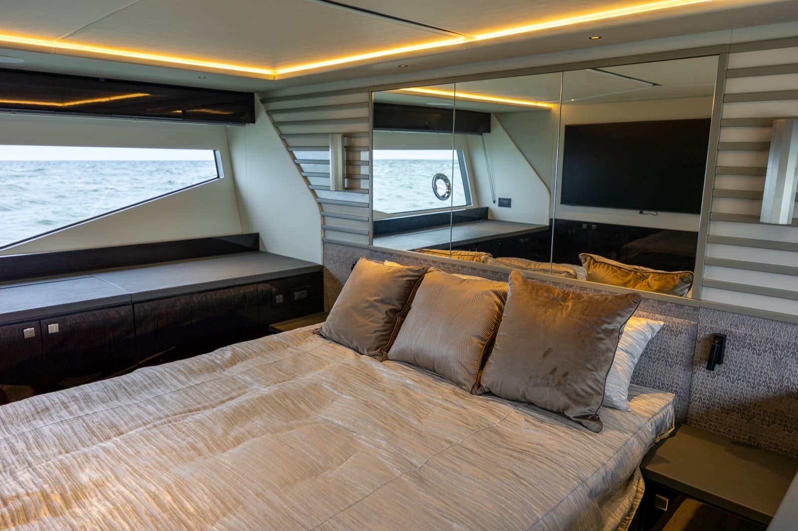 2026 Sunseeker 55 Predator