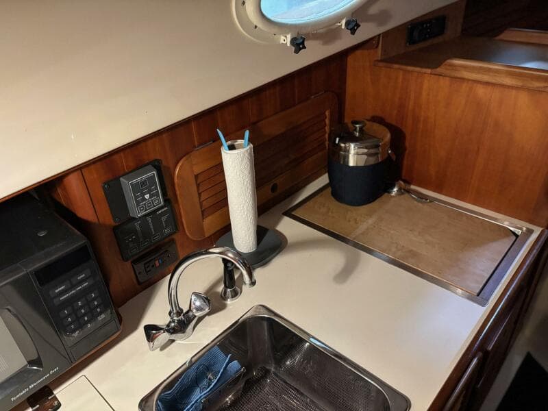 2003 Hinckley 36 Picnic Boat EP