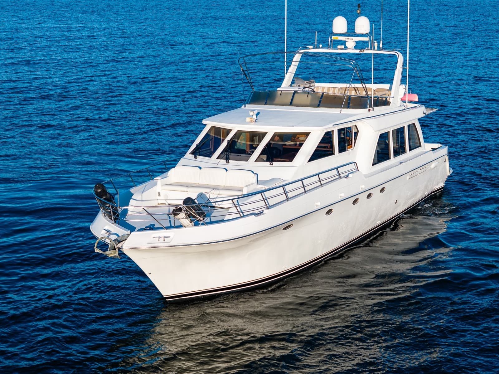 2001 Navigator 61 Pilothouse