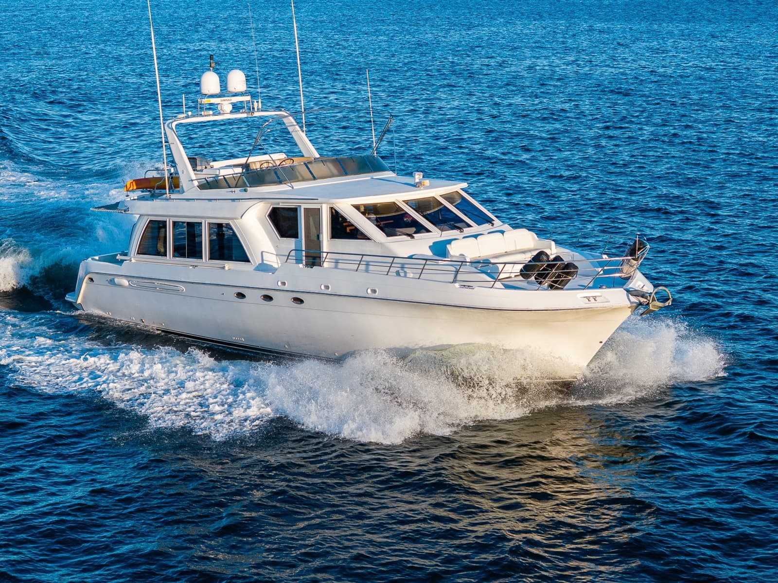 2001 Navigator 61 Pilothouse