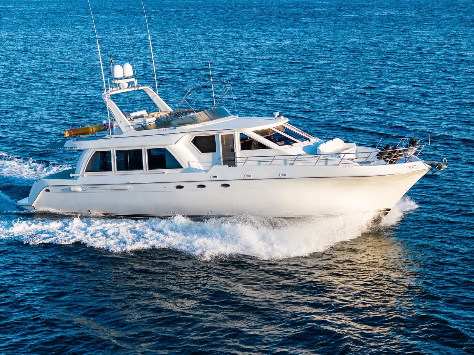 2001 Navigator 61 Pilothouse