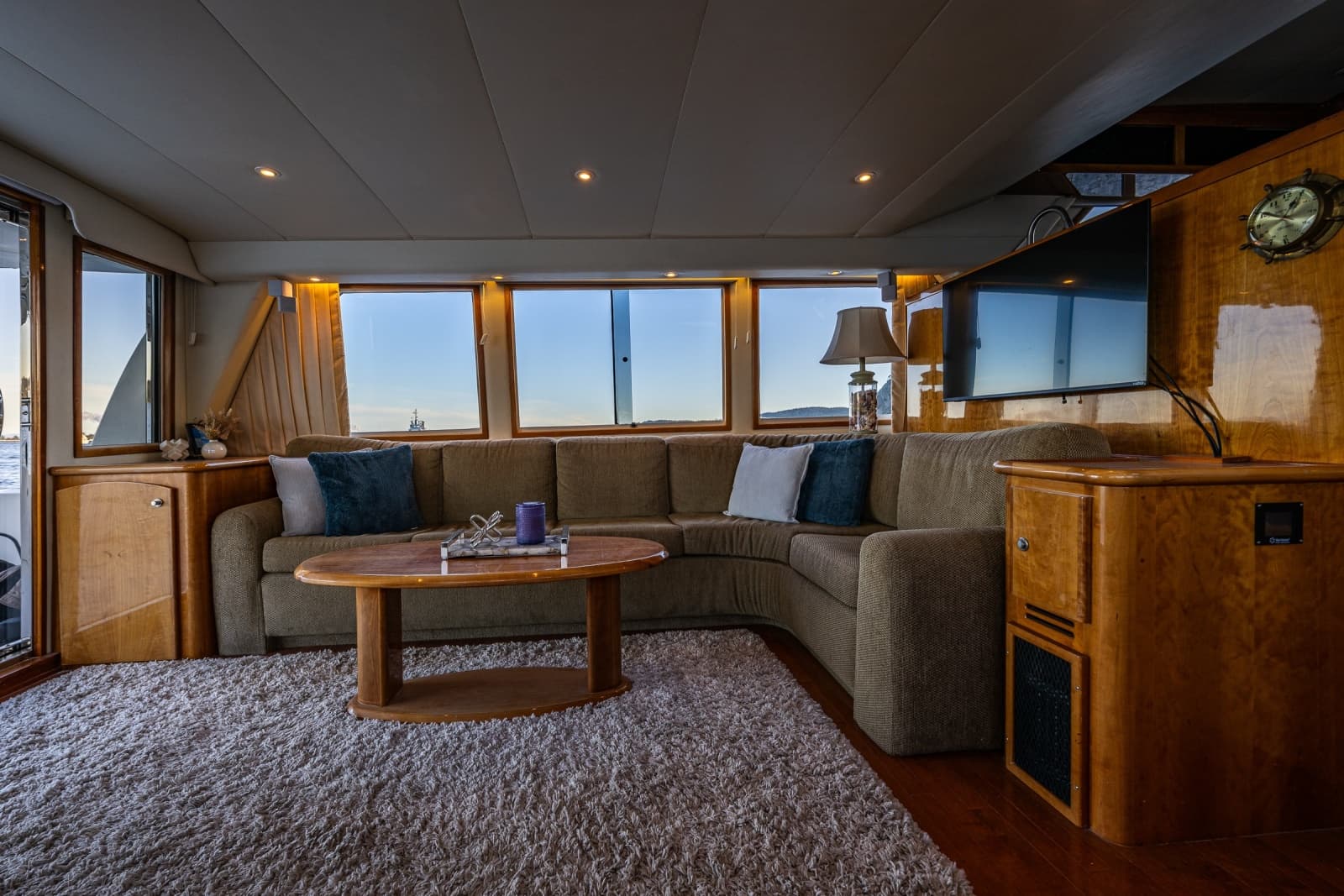 2001 Navigator 61 Pilothouse