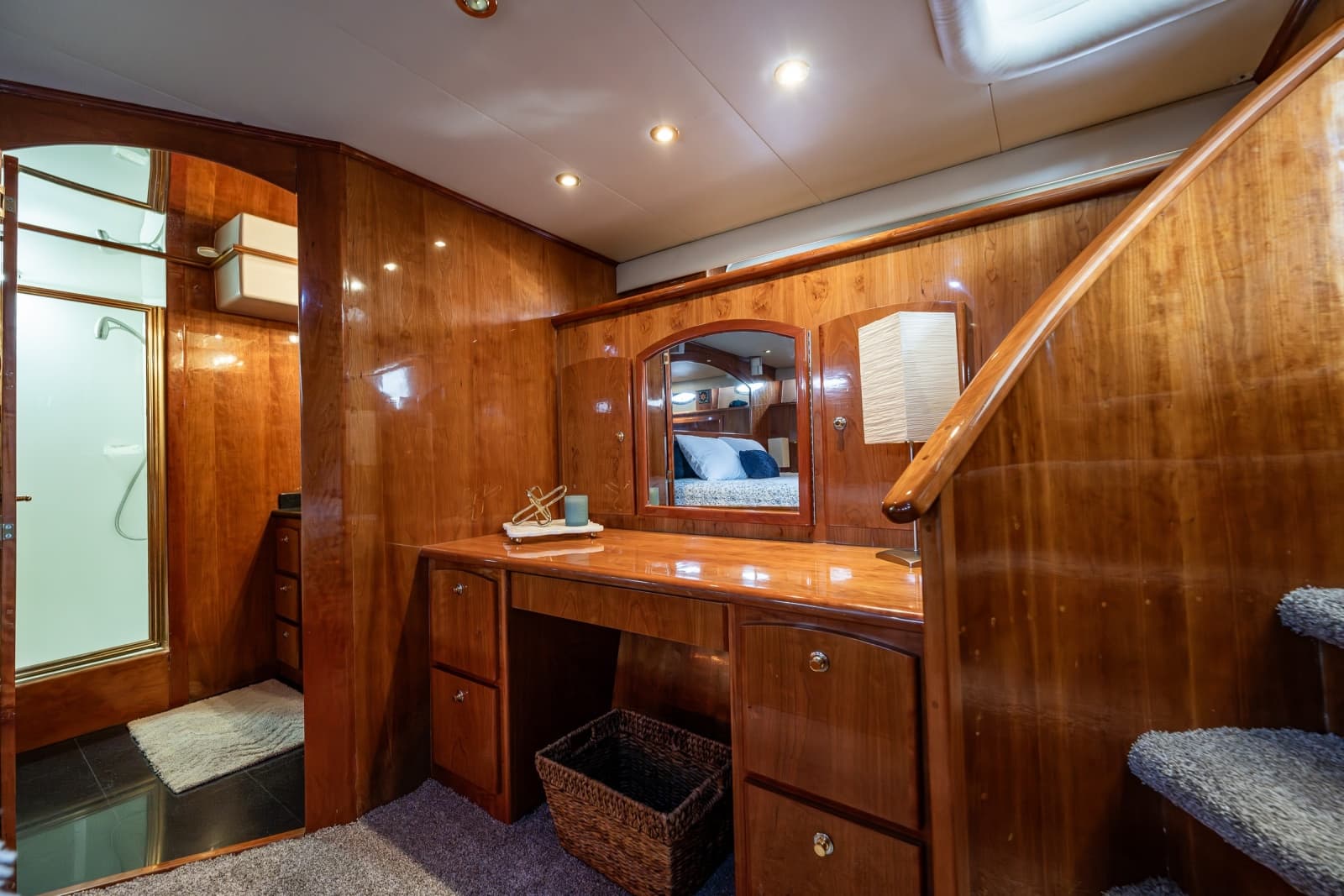 2001 Navigator 61 Pilothouse