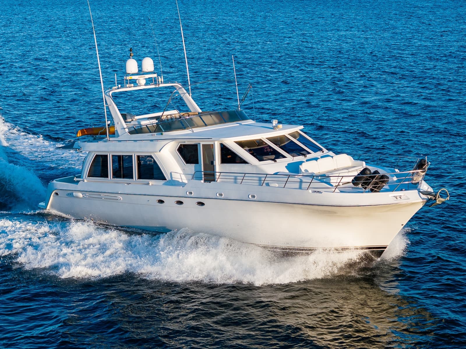 2001 Navigator 61 Pilothouse