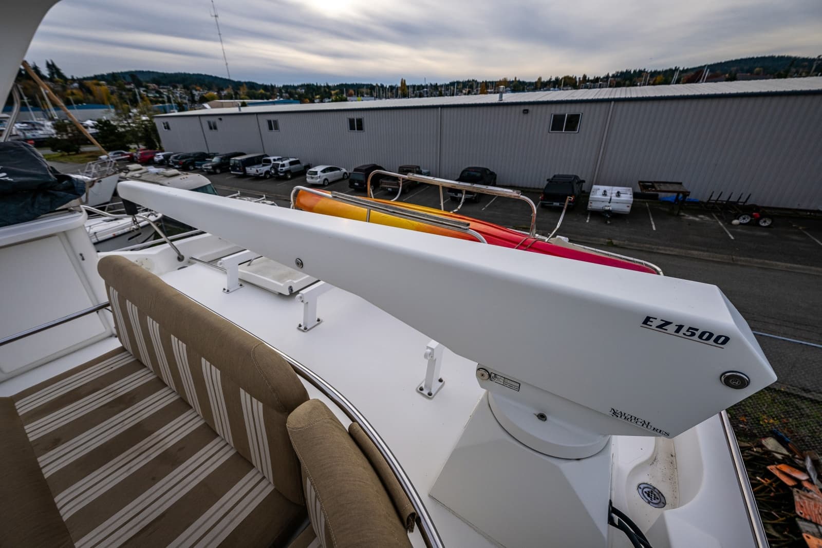 2001 Navigator 61 Pilothouse