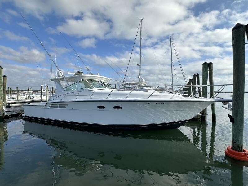 2001 Tiara Yachts 4300 Open