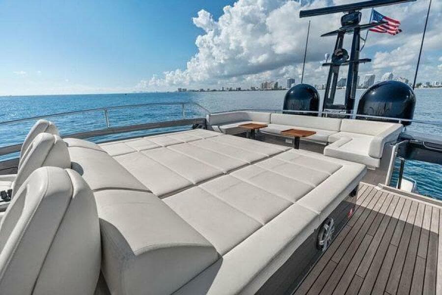 2019 Pershing 