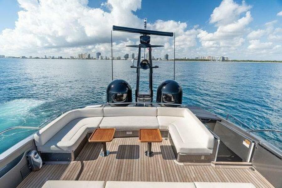 2019 Pershing 