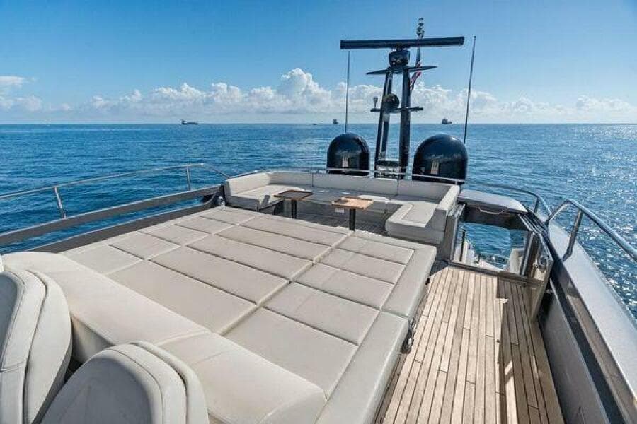 2019 Pershing 