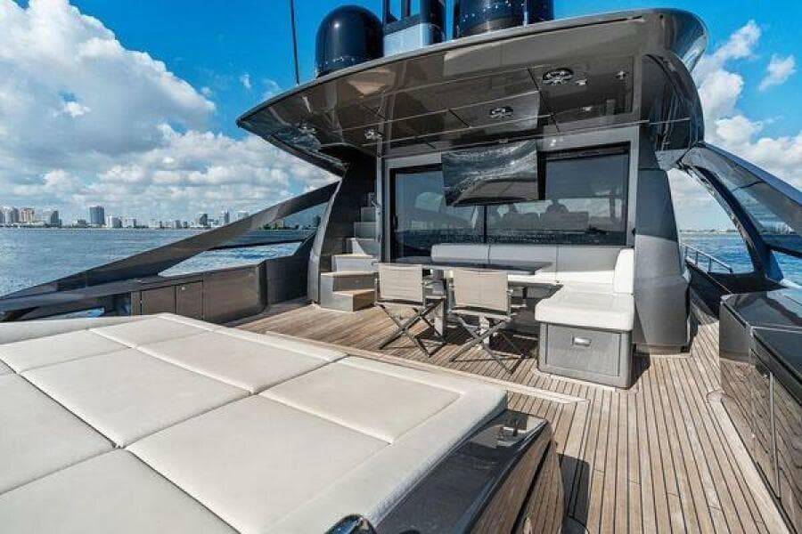 2019 Pershing 