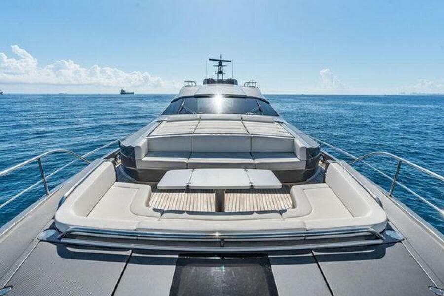 2019 Pershing 